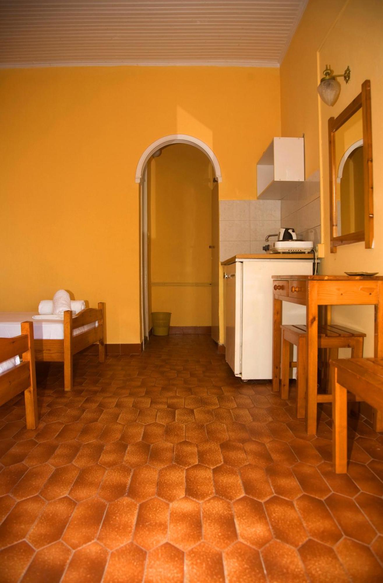 Evgenios Studios Kávos Rum bild